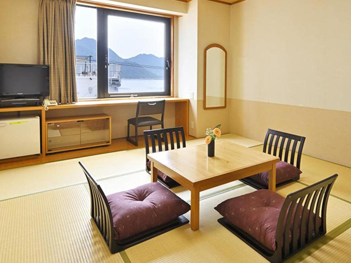Miyajima Coral Hotel Hatsukaichi Exteriör bild