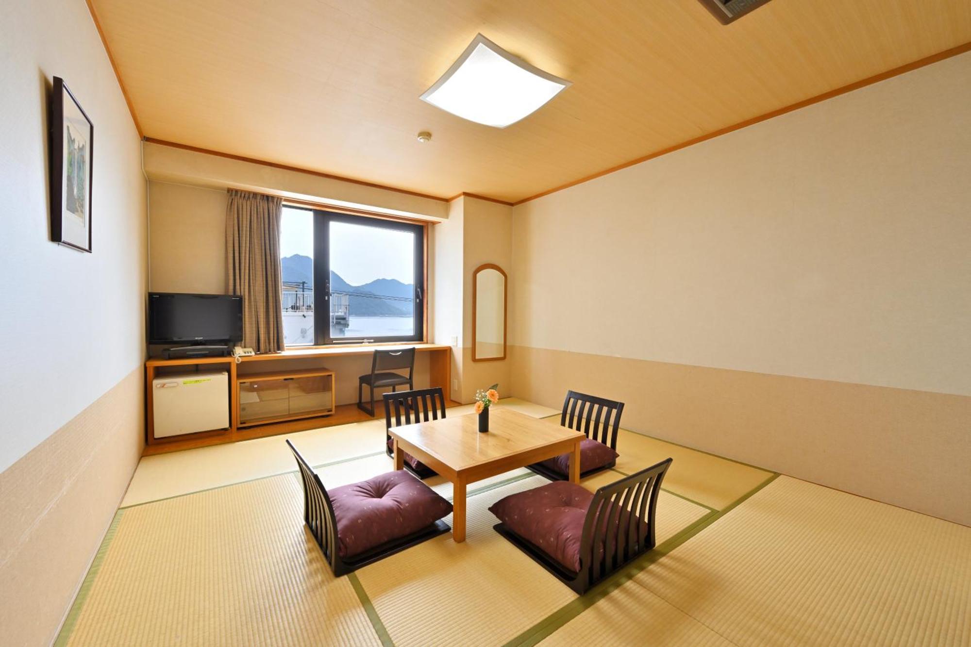 Miyajima Coral Hotel Hatsukaichi Exteriör bild